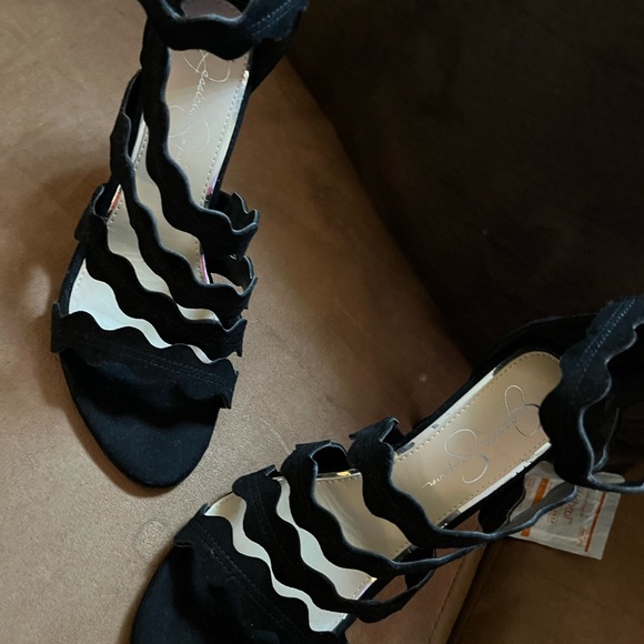 Brand NEW - Picture 4 of 5